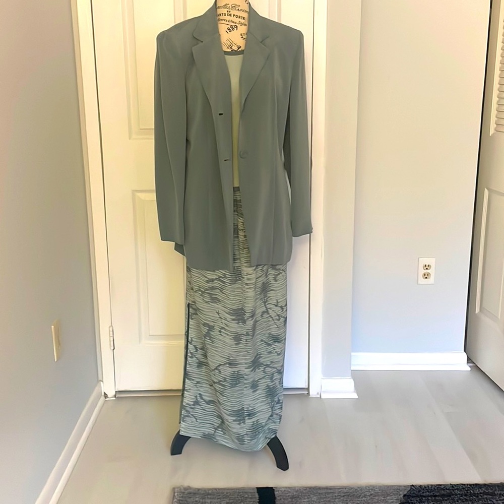 Jones NY 3 Piece Suit